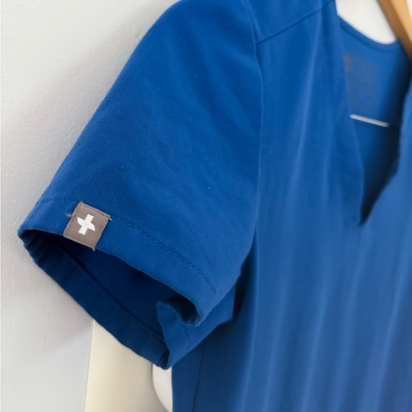 Figs Casma Three-Pocket Scrub Top | Size XXS - Picture 4 of 7